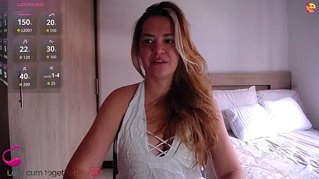 Snapshot of ParisW chatting on 07/22/26, 04:31 ParisW online show from 07/22/26, 04:31