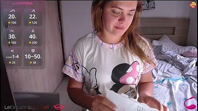 ParisW online show from 09/30/25, 12:11