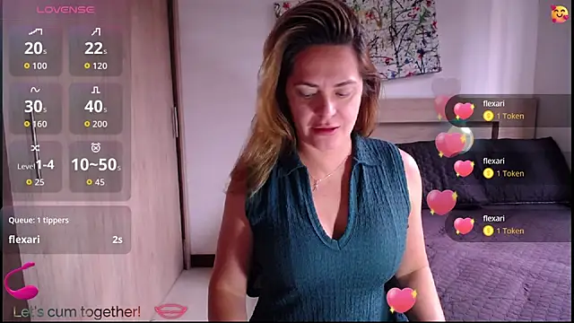 ParisW online show from 10/27/25, 03:57