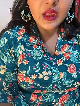 Snapshot of Ayesha_mahi chatting on 10/04/25, 11:01 Ayesha mahi online show from 10/04/25, 11:01