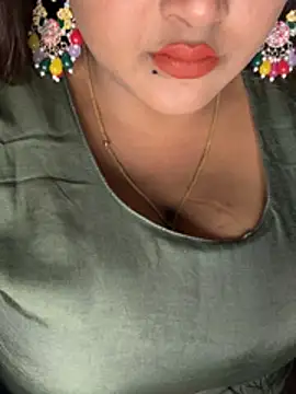Ayesha mahi online show from 04/24/26, 10:06