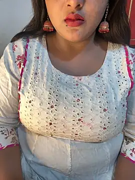 Snapshot of Ayesha_mahi chatting on 09/20/25, 09:14 Ayesha mahi online show from 09/20/25, 09:14