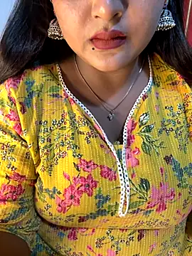 Snapshot of Ayesha_mahi chatting on 10/25/25, 09:08 Ayesha mahi online show from 10/25/25, 09:08