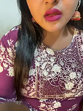 Snapshot of Ayesha_mahi chatting on 09/10/25, 08:35 Ayesha mahi online show from 09/10/25, 08:35