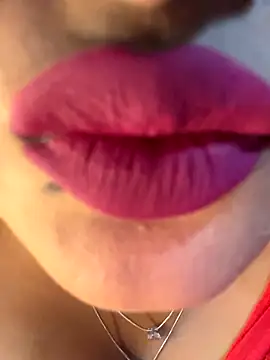 Snapshot of Ayesha_mahi chatting on 11/13/25, 12:09 Ayesha mahi online show from 11/13/25, 12:09