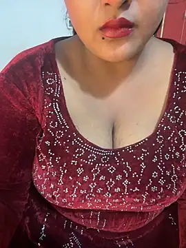 Snapshot of Ayesha_mahi chatting on 11/19/25, 10:04 Ayesha mahi online show from 11/19/25, 10:04