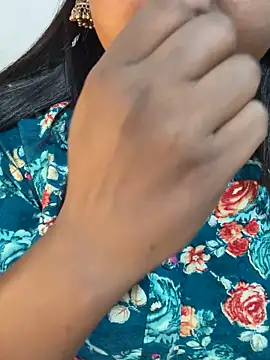 Snapshot of Ayesha_mahi chatting on 10/12/25, 09:43 Ayesha mahi online show from 10/12/25, 09:43