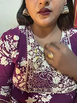 Snapshot of Ayesha_mahi chatting on 10/29/25, 08:24 Ayesha mahi online show from 10/29/25, 08:24