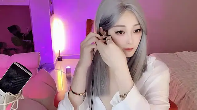 Daisy-77 online show from 10/10/25, 01:12