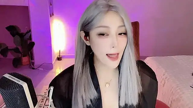 Daisy-77 online show from 10/07/25, 10:27