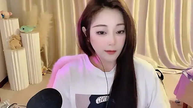 Daisy-77 online show from 03/05/25, 06:01