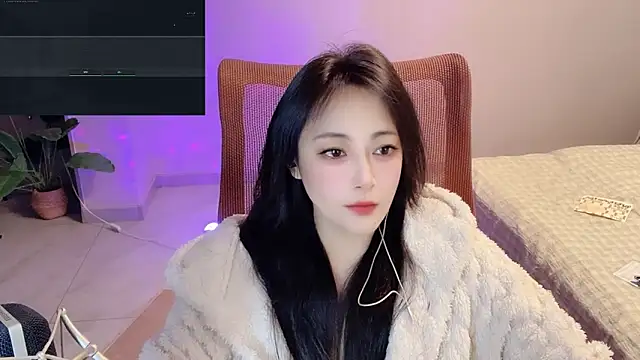 Daisy-77 online show from 04/28/26, 01:37