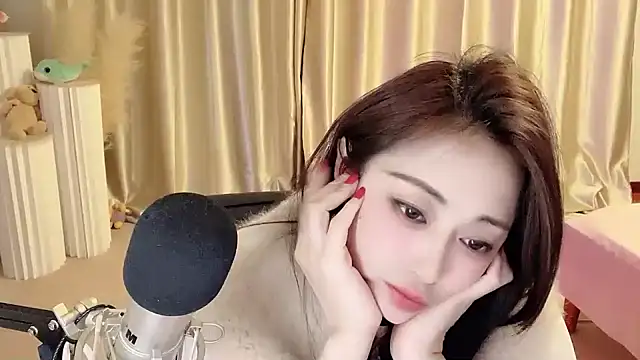 Daisy-77 online show from 02/21/25, 12:16