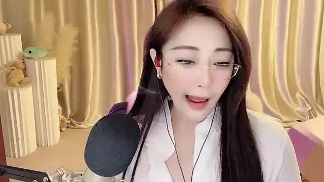 Daisy-77 online show from 02/23/25, 05:50