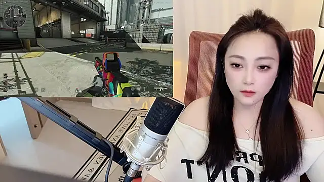Snapshot of Daisy-77 chatting on 07/08/26, 01:45 Daisy-77 online show from 07/08/26, 01:45