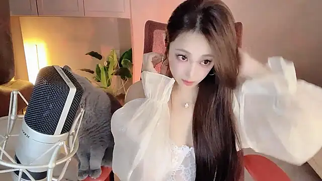 Daisy-77 online show from 10/05/25, 06:26