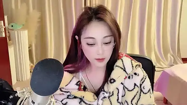 Daisy-77 online show from 03/01/25, 11:47