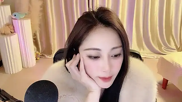 Daisy-77 online show from 03/19/25, 09:16