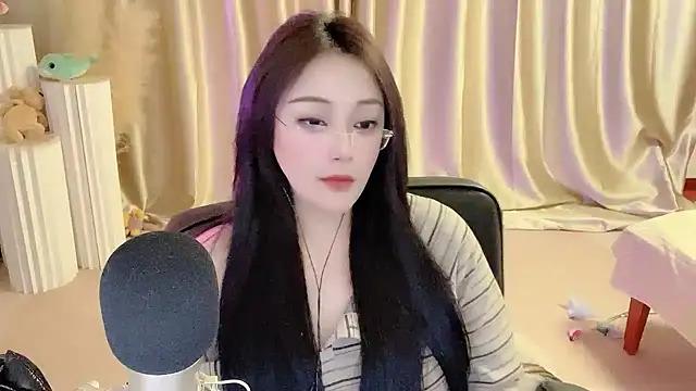 Daisy-77 online show from 03/08/25, 09:18