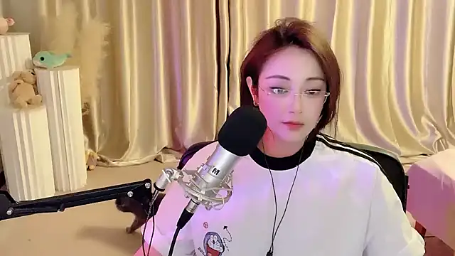Daisy-77 online show from 02/24/25, 09:09