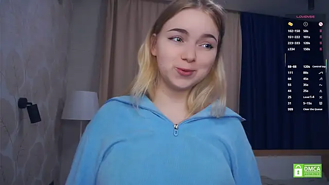 ZaraCreedon online show from 12/14/25, 05:13