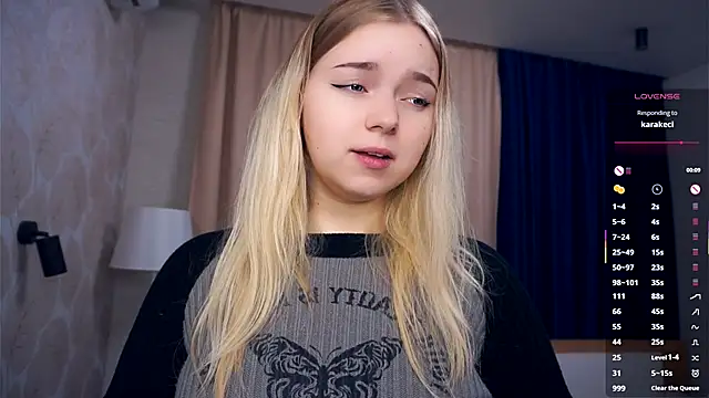 ZaraCreedon online show from 11/28/25, 05:18