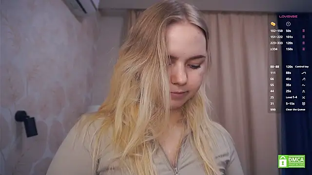 ZaraCreedon online show from 11/18/25, 05:22