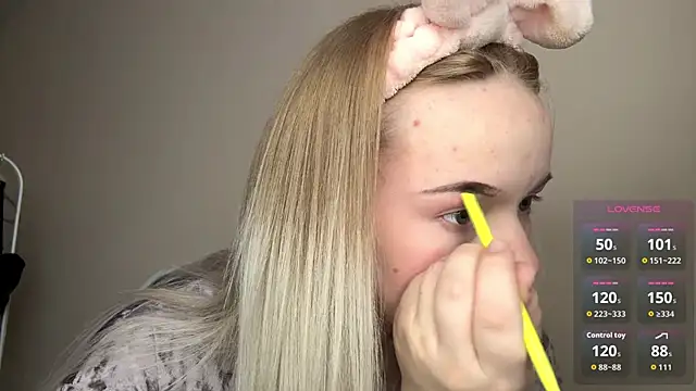 ZaraCreedon online show from 02/24/26, 11:33