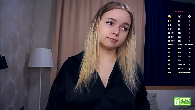 ZaraCreedon online show from 12/03/25, 05:08