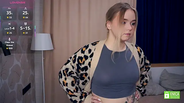 ZaraCreedon online show from 10/30/25, 05:06