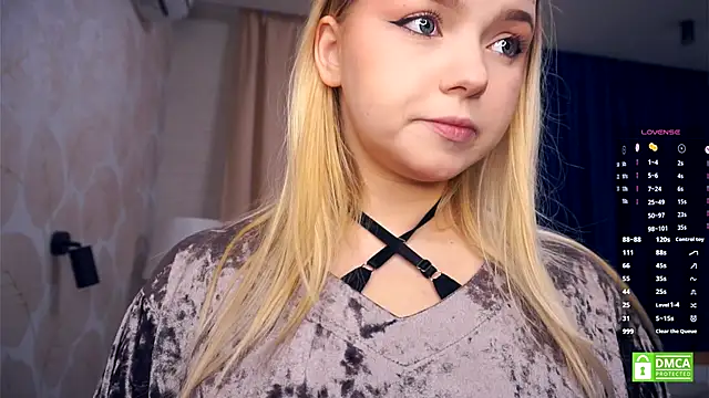 ZaraCreedon online show from 11/17/25, 05:11