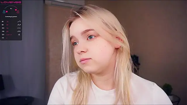 ZaraCreedon online show from 03/19/25, 10:20