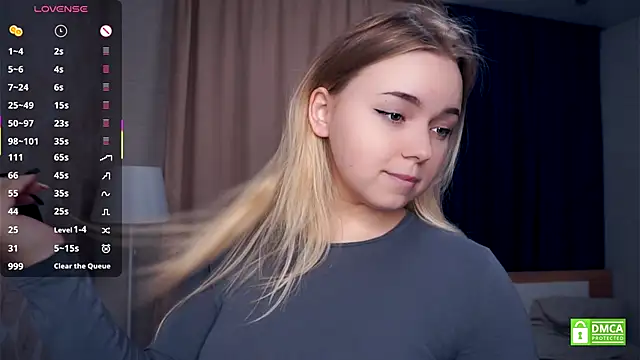 ZaraCreedon online show from 12/16/25, 05:11