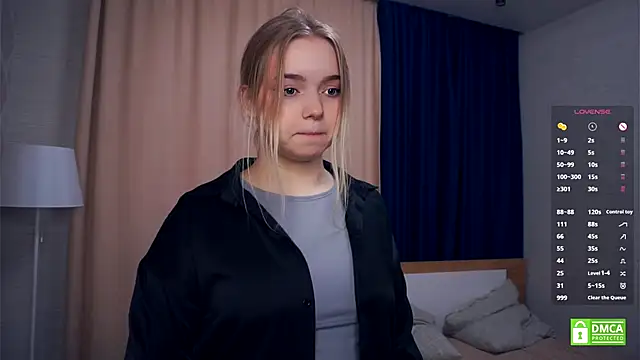 ZaraCreedon online show from 11/14/25, 05:22