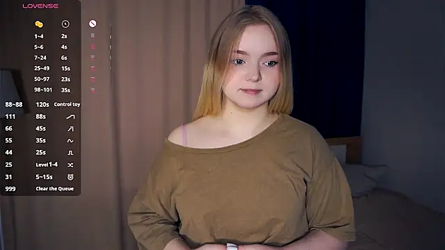 ZaraCreedon online show from 11/08/25, 05:55