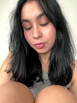 Mile Madeline online show from 10/07/25, 06:58