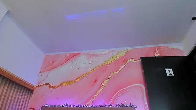 Daisy  rose online show from 02/25/25, 11:21