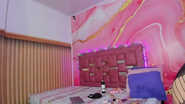 Daisy  rose online show from 12/04/25, 03:05