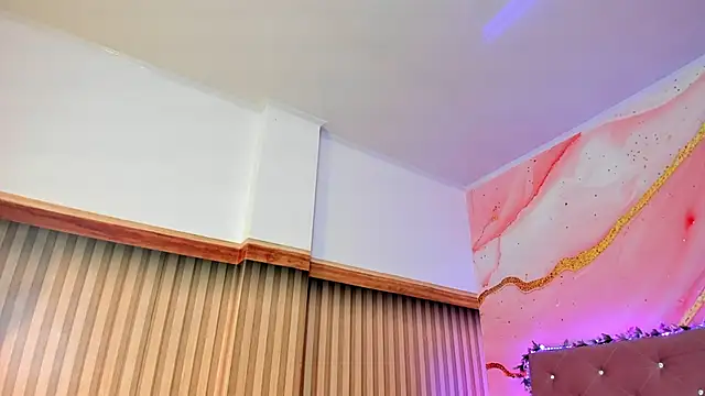 Daisy  rose online show from 02/17/25, 11:02