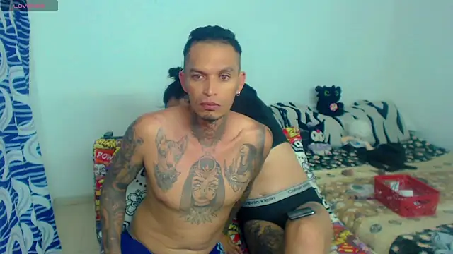 Perla Hotcortes online show from 05/11/26, 11:13