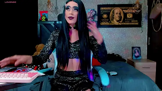 Perla Hotcortes online show from 10/20/25, 09:37