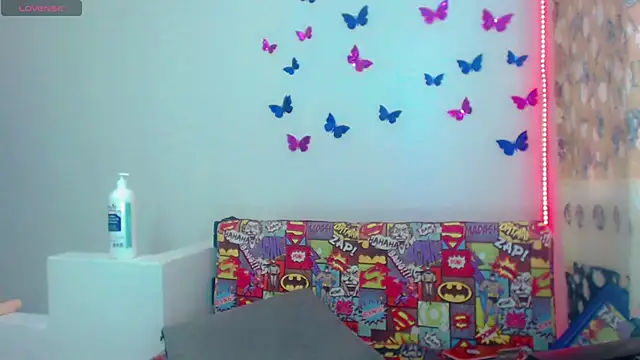 Perla Hotcortes online show from 06/08/26, 11:33
