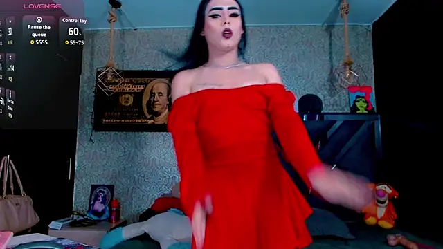 Perla Hotcortes online show from 09/28/25, 02:46