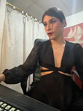 misstresbigcockts online show from 10/11/25, 04:30