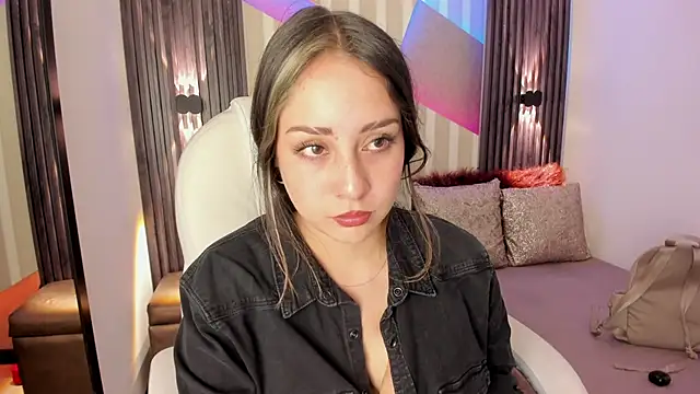 emily layton online show from 09/24/25, 02:23