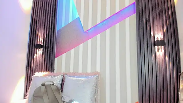 emily layton online show from 10/07/25, 02:40