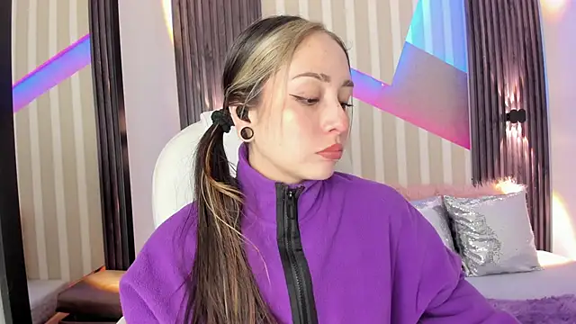 emily layton online show from 10/05/25, 04:20