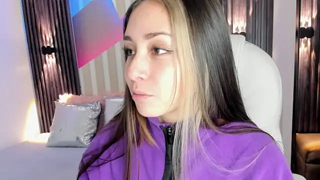 emily layton online show from 10/14/25, 02:39