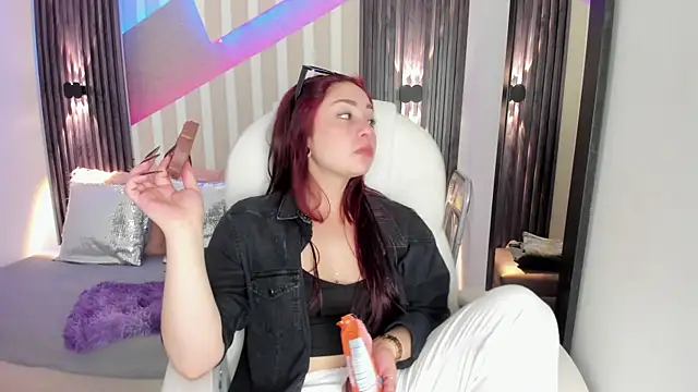 emily layton online show from 11/07/25, 02:43