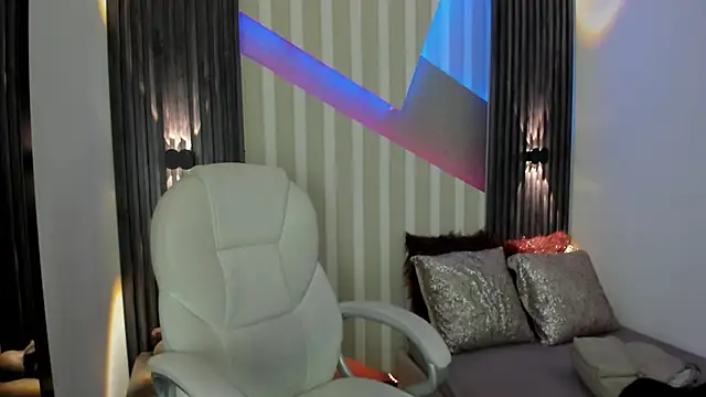 emily layton online show from 09/16/25, 02:40